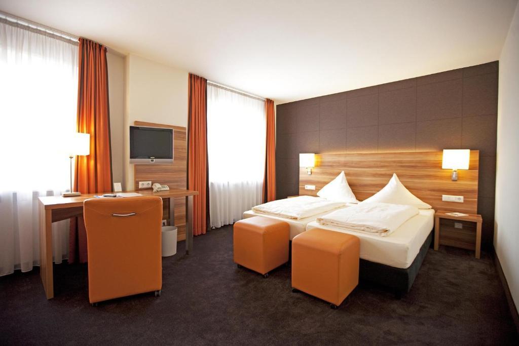 Hotel Hirsch Leonberg Quarto foto
