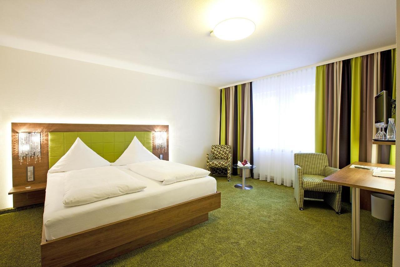 Hotel Hirsch Leonberg Quarto foto