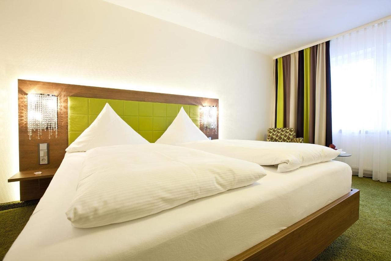 Hotel Hirsch Leonberg Quarto foto