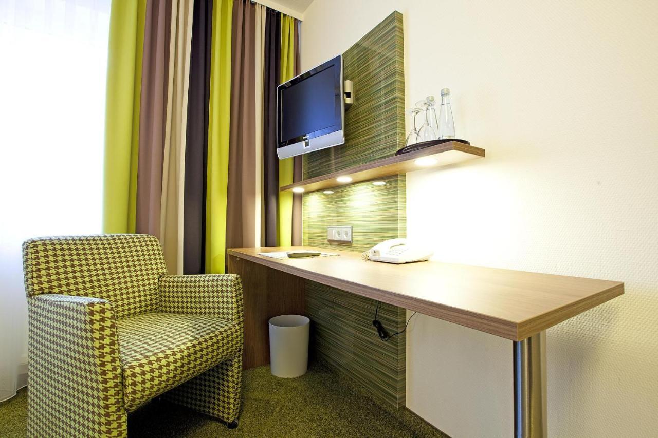 Hotel Hirsch Leonberg Quarto foto